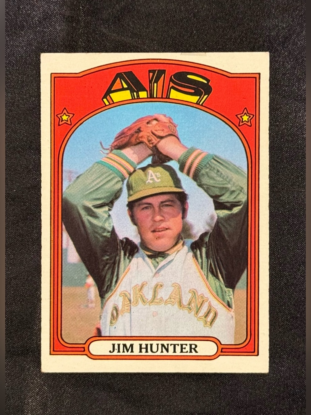 Jim Hunter #330, Topps, HOF, 1972, Oakland Athletics, MINT/NM, Superbly Centered